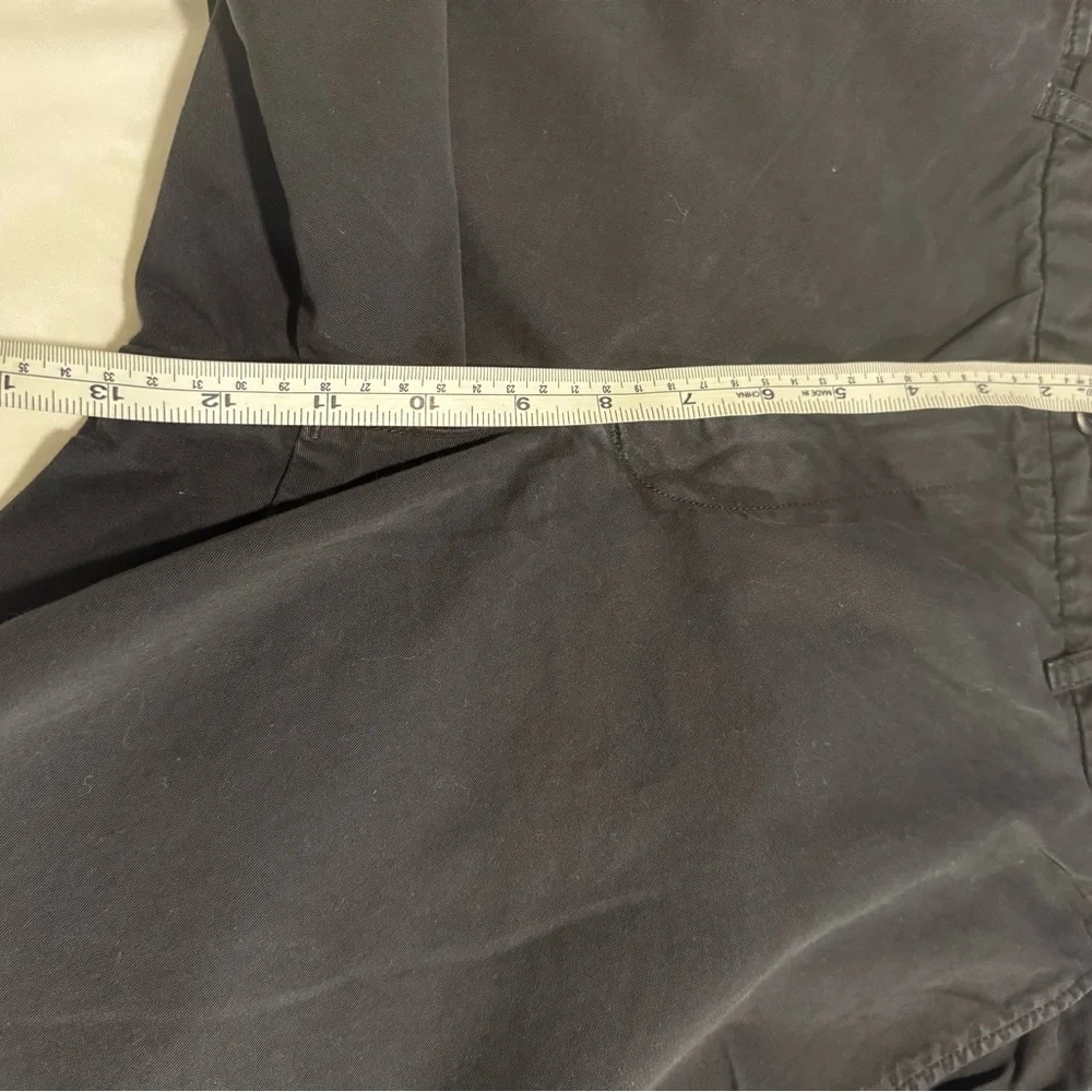 Uniqlo Black Flat Front Chino Shorts - Picture 7 of 9